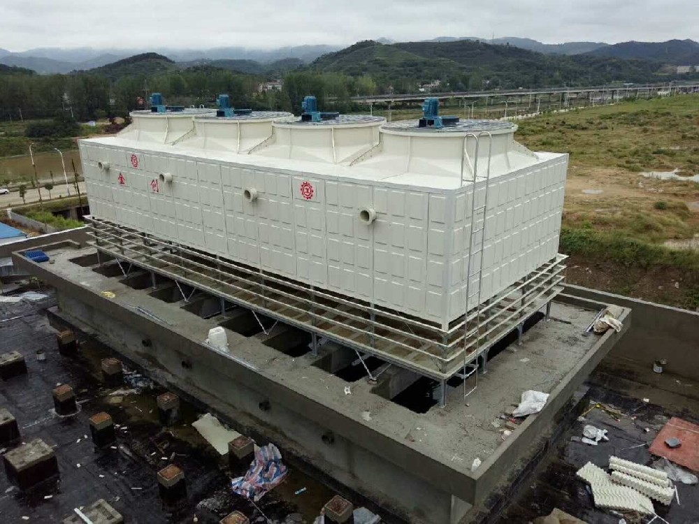 怎么才能延長(zhǎng)玻璃鋼冷卻設(shè)備的使用壽命呢？